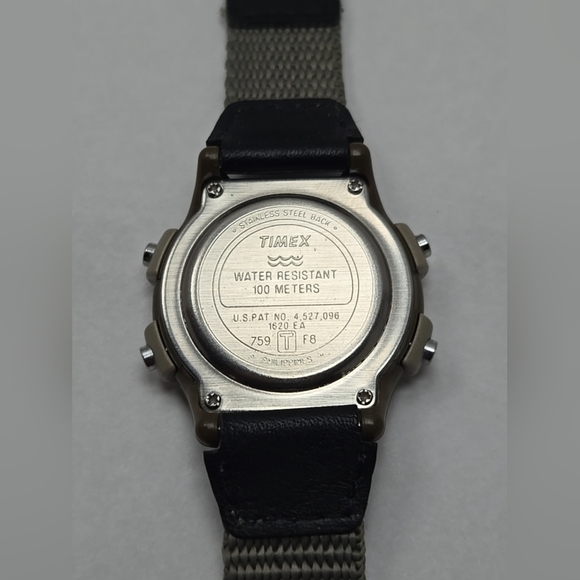 (Vintage) 1999 Timex Expedition Women's Watch with Leather and Canvas Strap - Picture 11 of 12